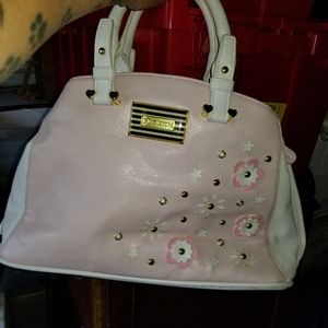 3D Betsey Johnson daisy purse